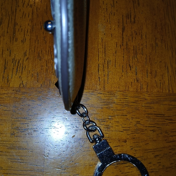 Kate Spade Larchmont Ave floral coin purse. - Picture 4 of 7